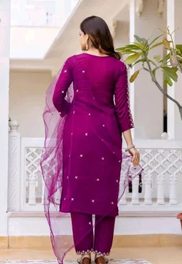 Rayon Embroidered Stylish Kurti Set For Women
- XXL, Blue