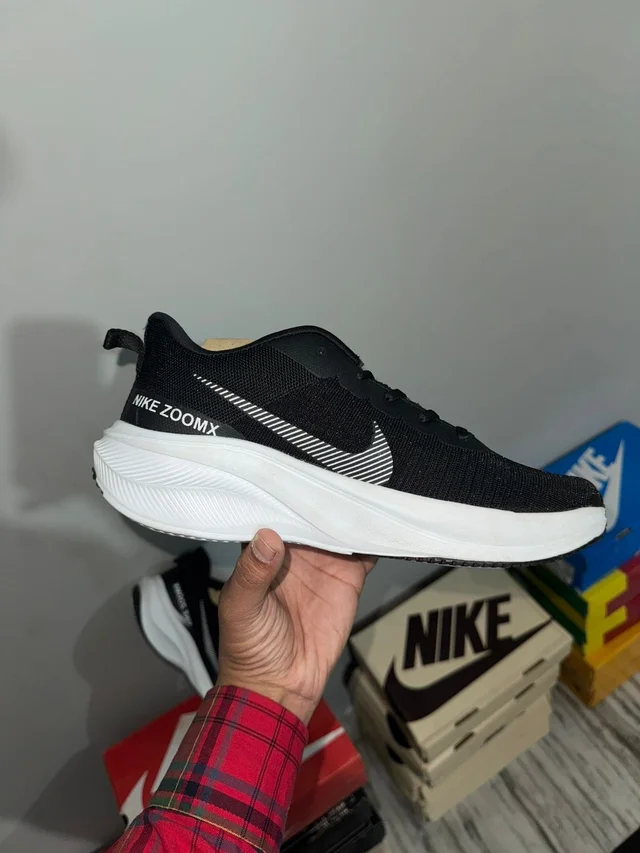 ZOOM X RUNNING - UK 9