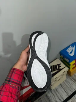 ZOOM X RUNNING - UK 9