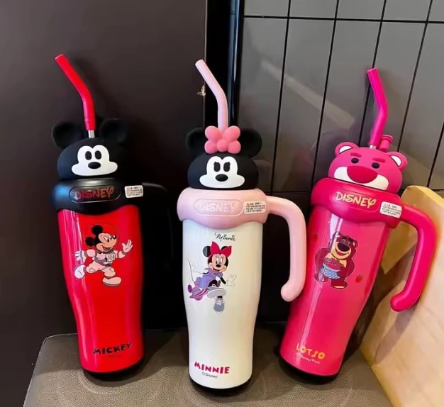 Stainless Steel Tumbler 850ml Insulated Cup with Straw, Bear, Mickey Mouse, and Minnie Mouse Designs, for Car Use and Birthday Gifts