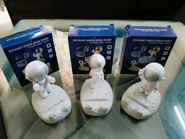 Space mobile stand