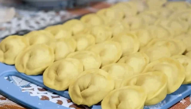 Yellow Momos