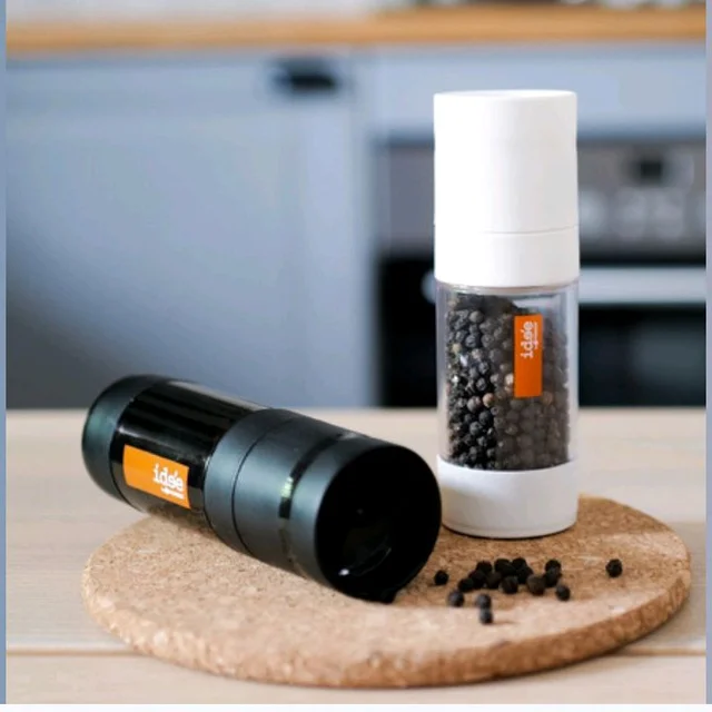 SALT AND PEPEAR SPRINKLER (1PC)