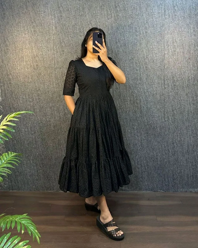 HAKOBA 3 Layer Exclusive Midi Gown - M, Black