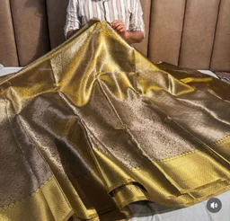 Thangapon Saree Gold Vibrant