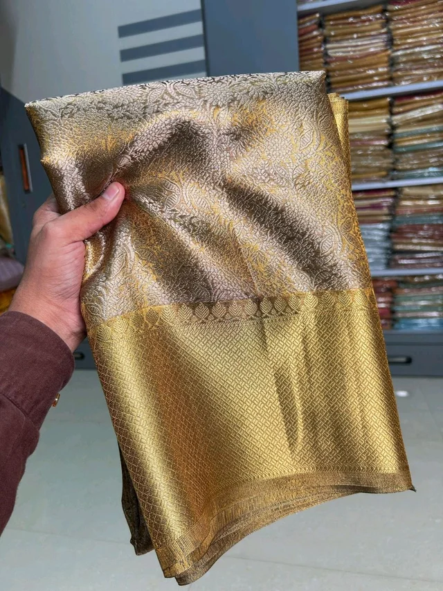 Thangapon Saree Gold Vibrant