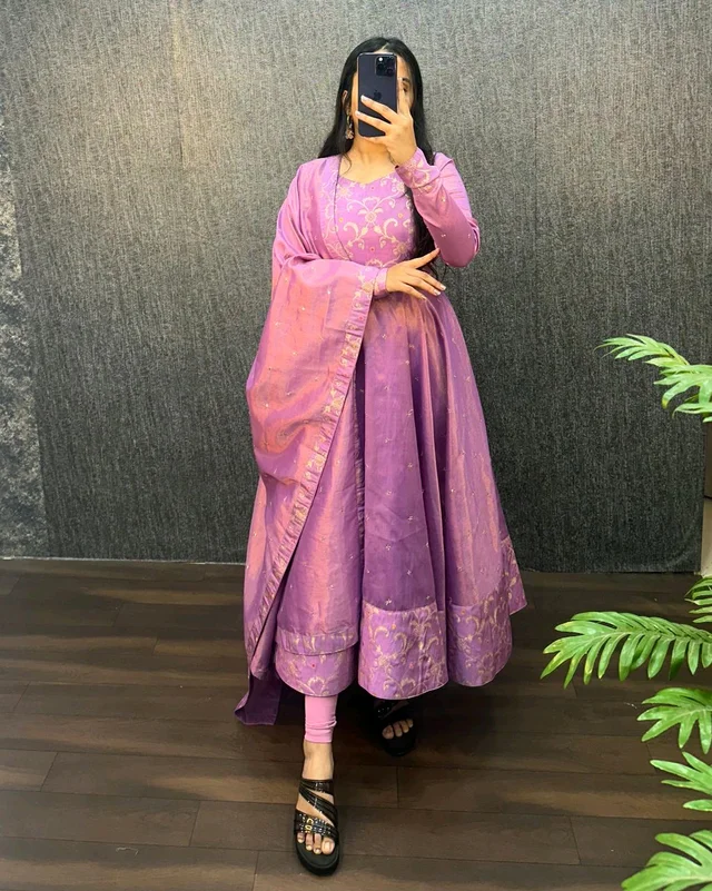 Nila - Banarasi Anarkali Gown - L, Lavender Rose