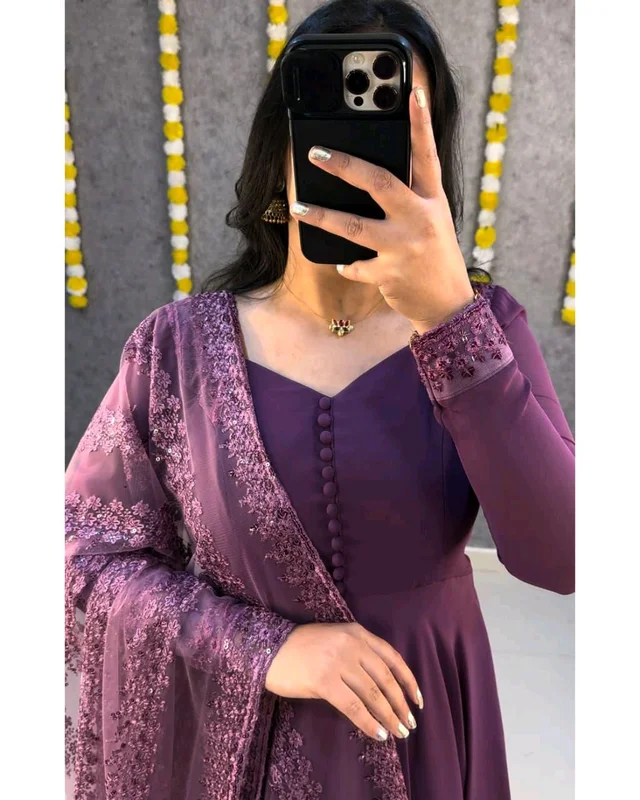 Monica - 5XL, Dark Onion