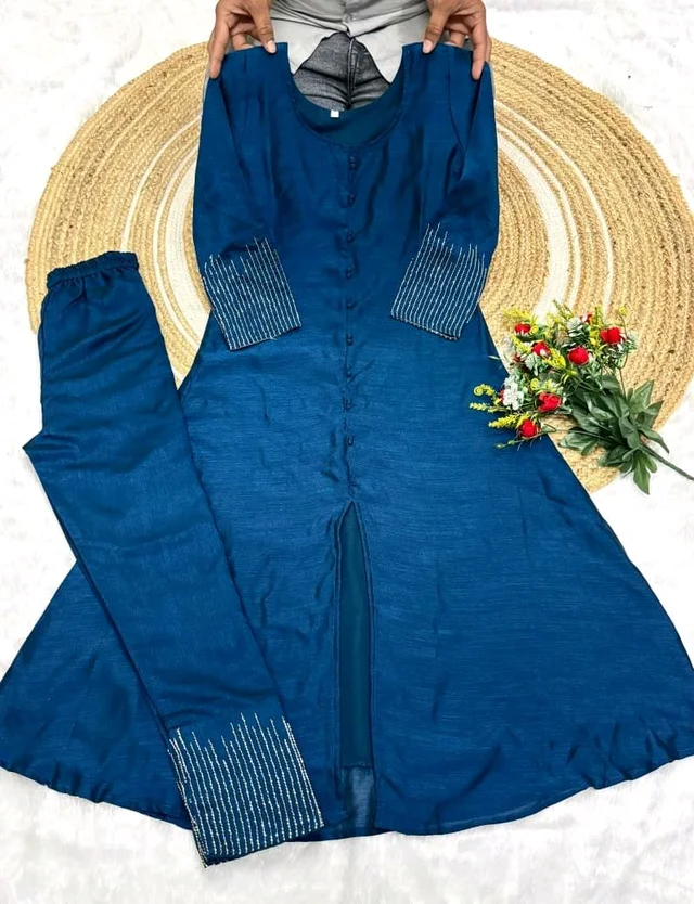 Malavika - XL, Blue