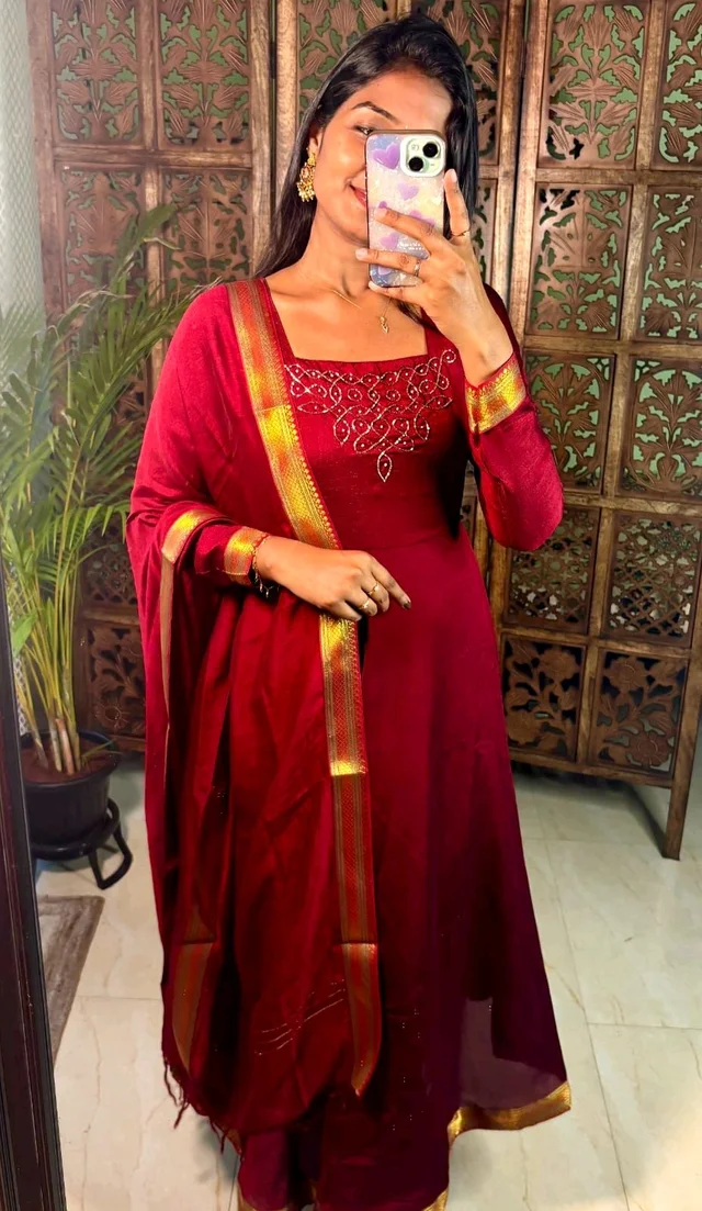 Sonali - XXL, Maroon