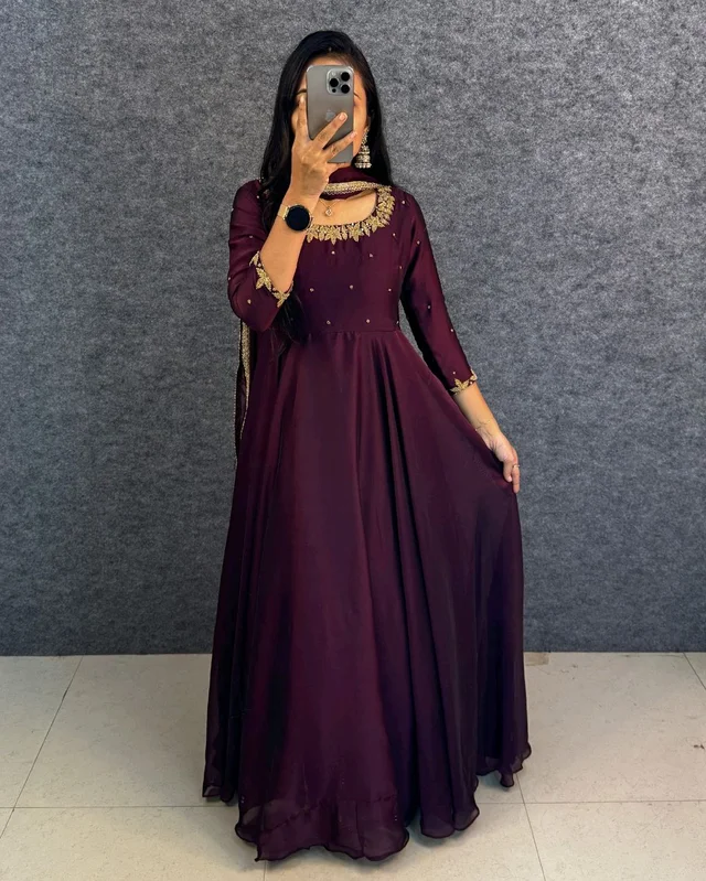 Meera - S, Wine