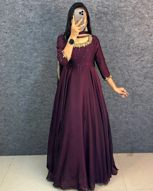 Meera - S, Wine