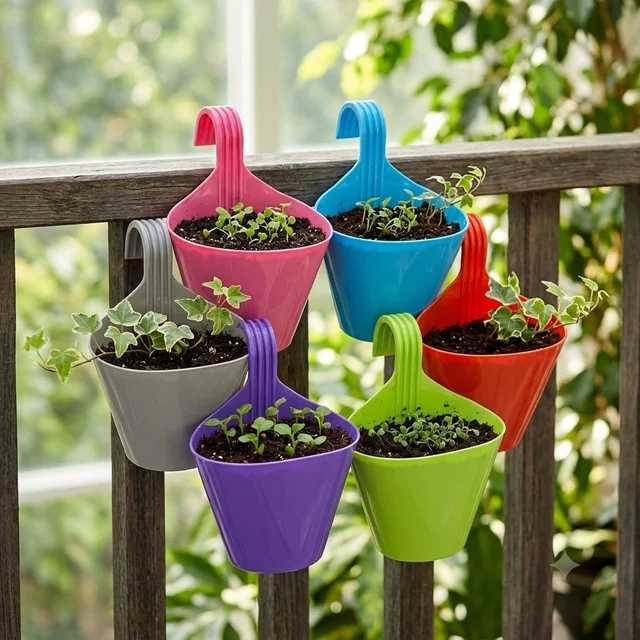 Envy | Single Hook Railing Pot