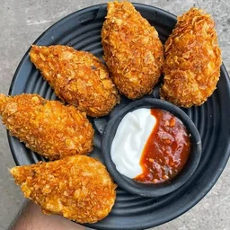 Veg Crispy Paneer Momos Granios