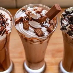 Kitkat Milkshake Wings