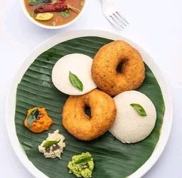 Idli(2)  Wada(2) Tiffin