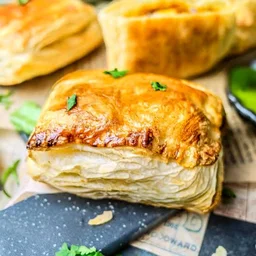 paneer puff Delight