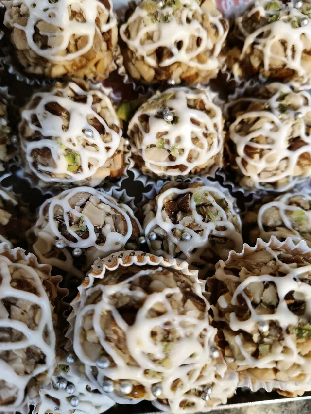 Badam Ball - 1Kg