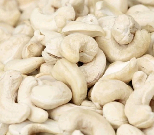 Kaju / Cashews (W320) - 500gm