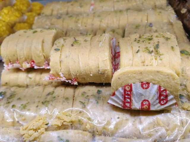 Soan Papdi (Patisa) - 500gm