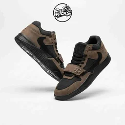 Travis Scott Jumpman Dark Mocha - UK 6