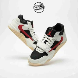 Travis Scott Jumpman University Red - UK 10