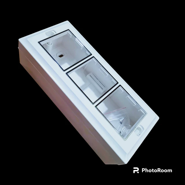 SURFACE 6 MODULAR GANG BOX - WHITE CROME