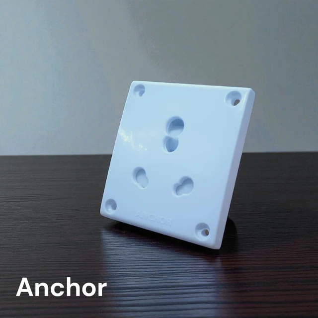 6A./16A. 3 PIN SOCKET