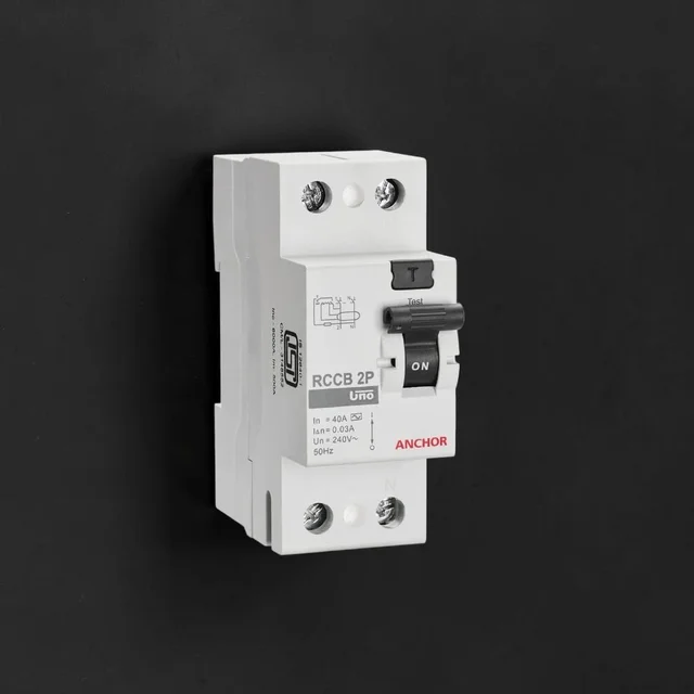 UNO C40A. RCCB 100MA