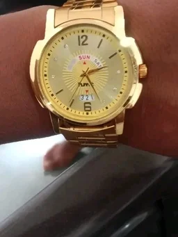Golden Premium Men's Watch | Luxury Golden Sining Design - Free Size, Golden
