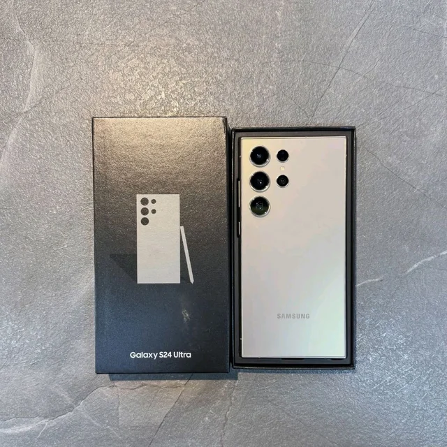 Samsung Galaxy S24 Ultra – Fresh Condition