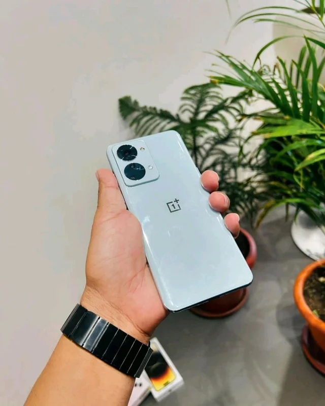 OnePlus Nord 2T – Fresh Condition