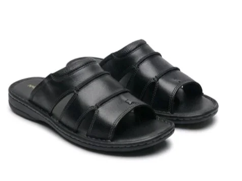 Signature Walk Leather Sandals - 11, Black