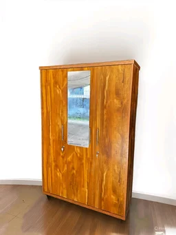 3-DOOR WARDROBE