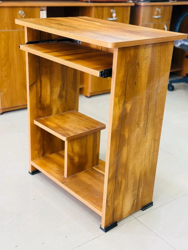 COMPUTER TABLE