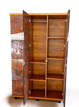 3 DOOR UV WARDROBE