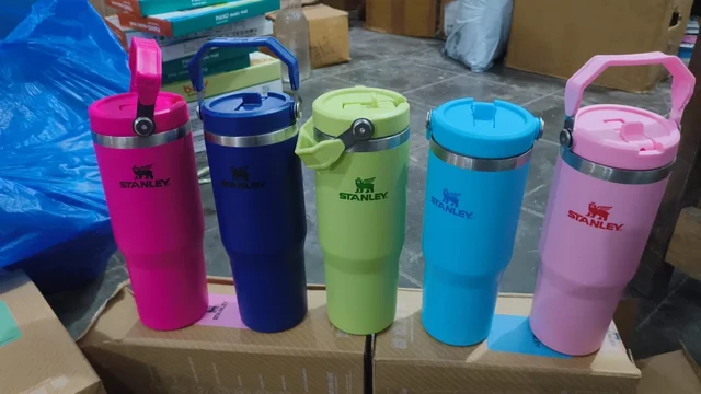 New stanley premium quality steel Insulated tumbler 900 ml