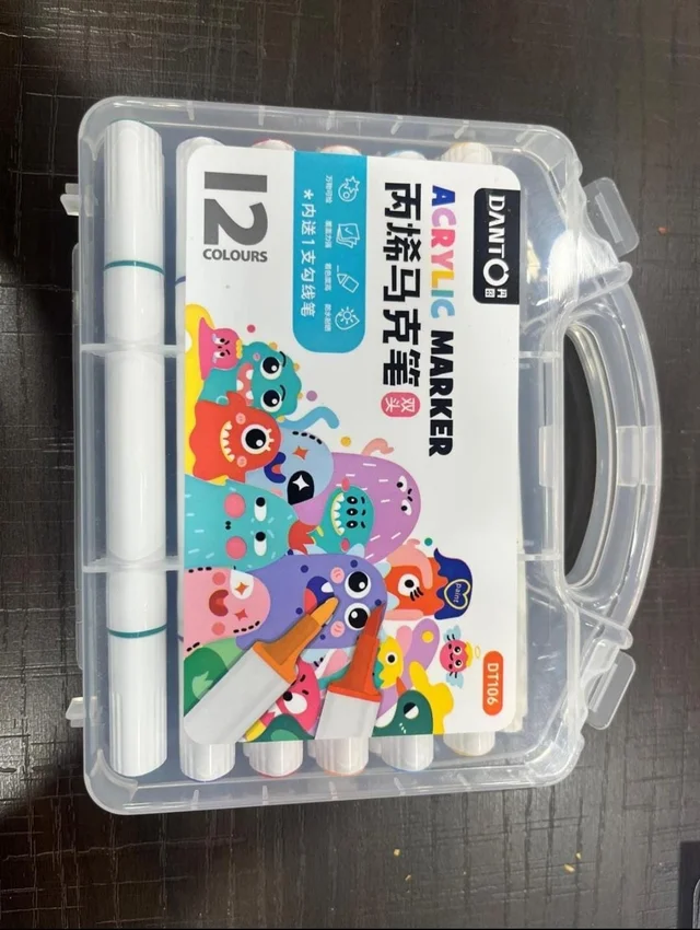 Personalized Acrylic Colour Kit includes 12 sketch pens with your name