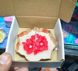 Premium quality metal urli candle with flower in single pc box packing