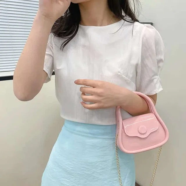 Hottest selling cute handbags for girls.Color random only