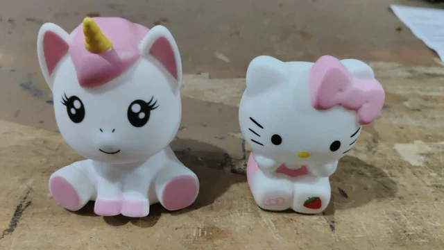 Unicorn and hello kitty NIGHT VINYL NIGHT LAMP - BUTTON OPRATED - NON RECHARGEABLE