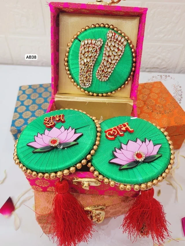 Lotus shubh labh plus lakshmi charan in box packing.Color random only