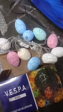 Cracked pattern string lights in 5 different patterns 10 pc in each string(example 10balls/stars)