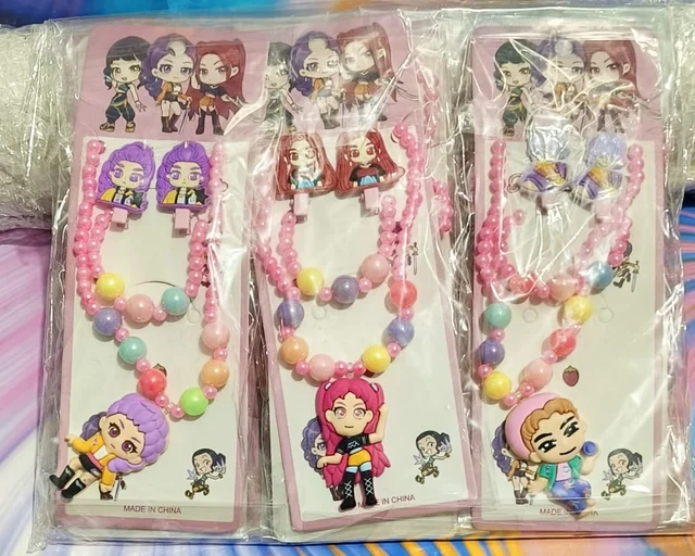 Kpop jewellery set with necklace, clips, bracelet