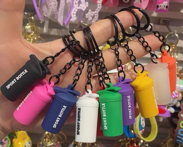 New arrival Sports bottle keychain