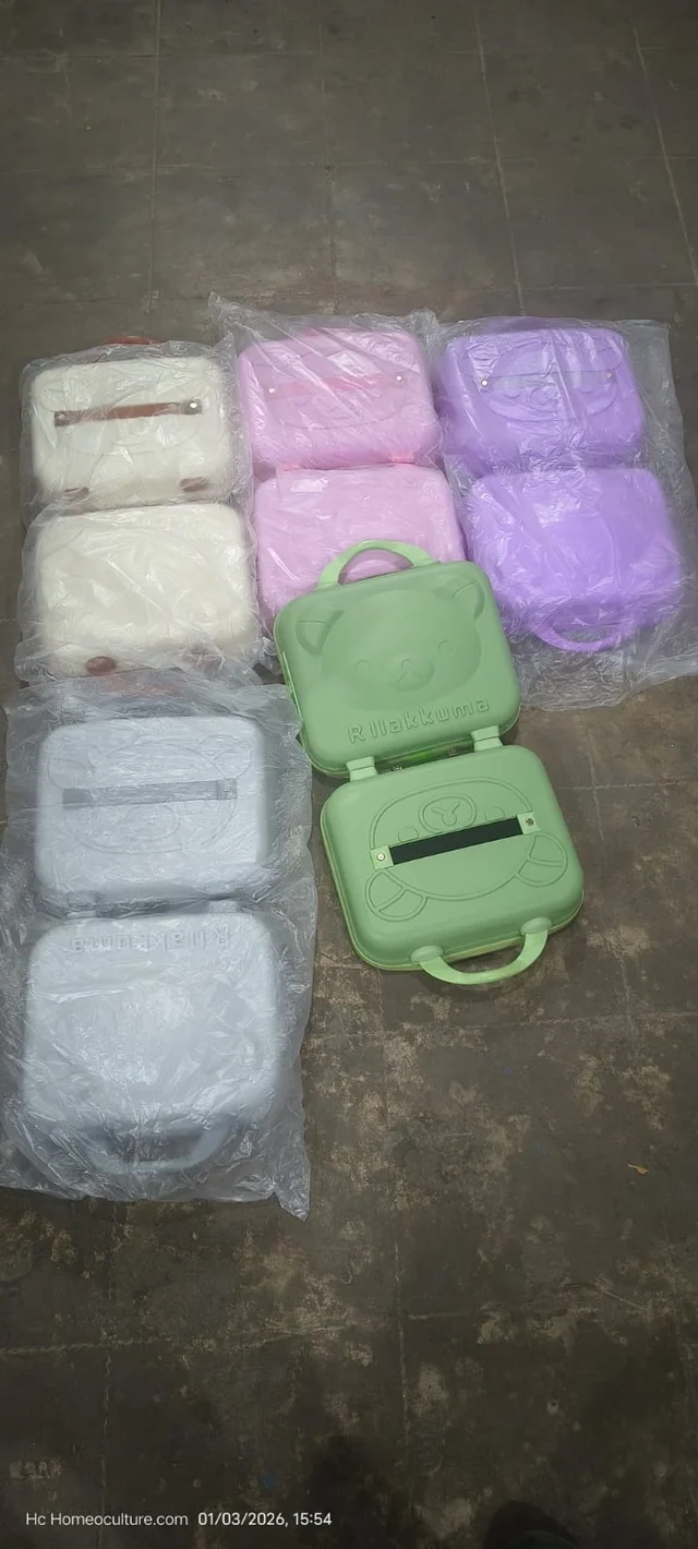 Premium quality kids mini suitcase cum vanity with lock