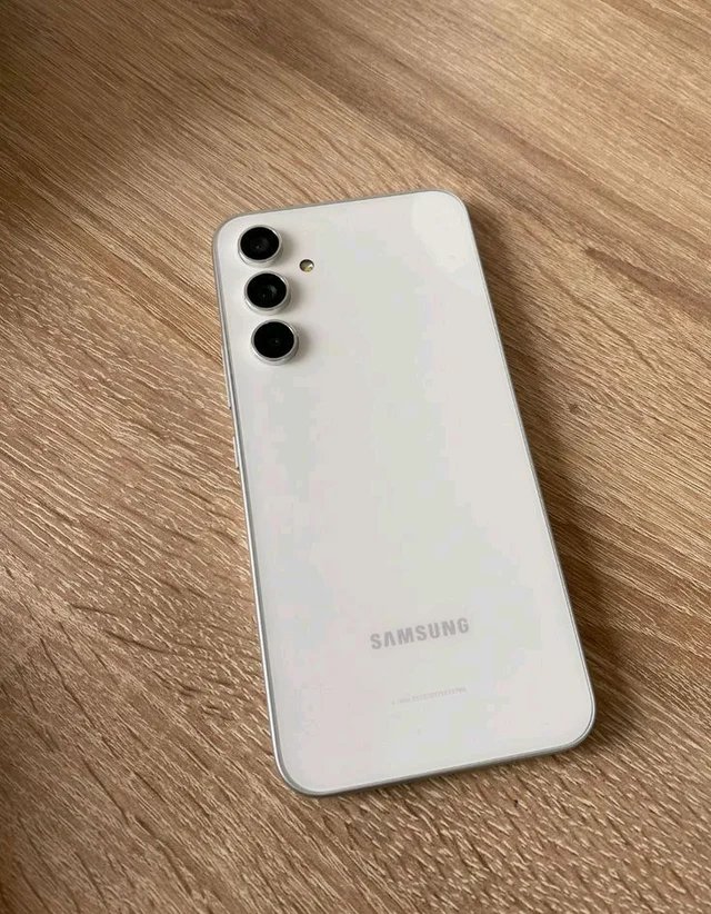 Samsung Galaxy S24 5G - Verified Excellent Condition 