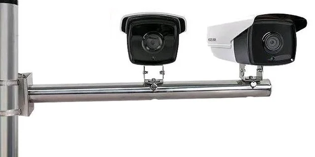 8W. POLE MOUNTING BRACKET B