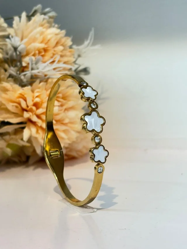 womens  anti tarnish kada