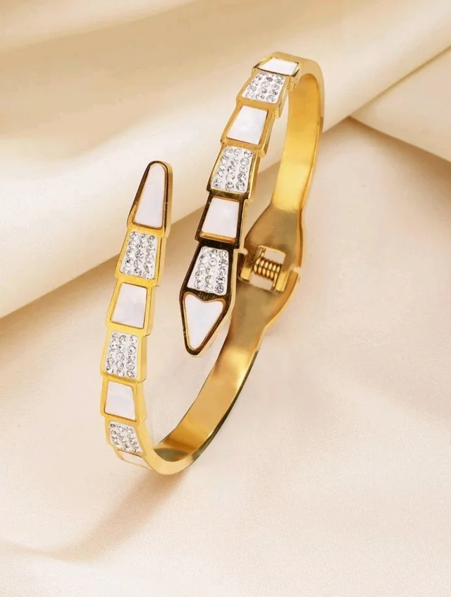  woman Kada for women
Stylish Adjustable hand gold Bracelet for girls golden Kada for Women american diamond Accessories
Jewellery friendship crystal Stone